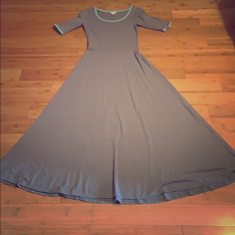 LulaRoe Grey Anna